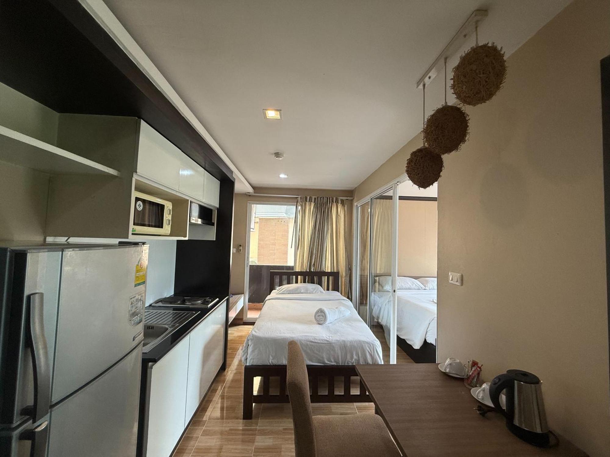 Greenview Ekkamai10 Suite Bangkok Eksteriør billede
