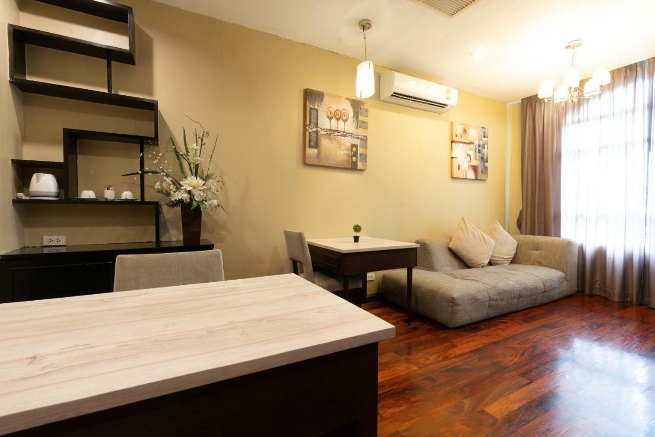 Greenview Ekkamai10 Suite Bangkok Eksteriør billede